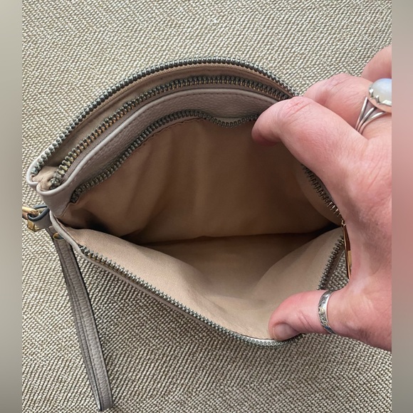 Nanette Lepore Wristlet Zipper Pouch. Lt. Beige. 9 1/2 Wide in.X 5 1/2 in. Tall. - Picture 11 of 12